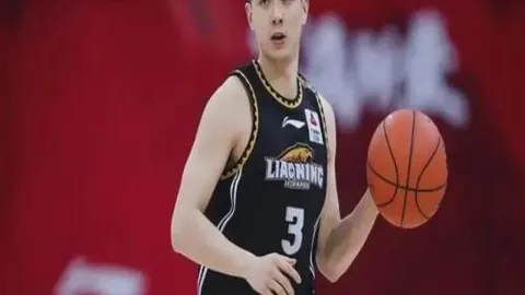 戴伟浚寄语徐彬：愿好运相伴，助力他顺利融入英伦新家园